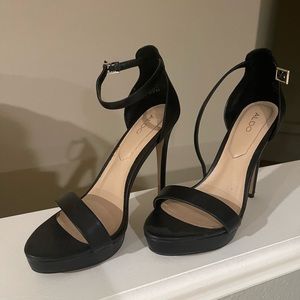Aldo size 7 woman heels